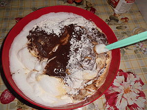 Tort spirala cu crema ganaj de ciocolata alba