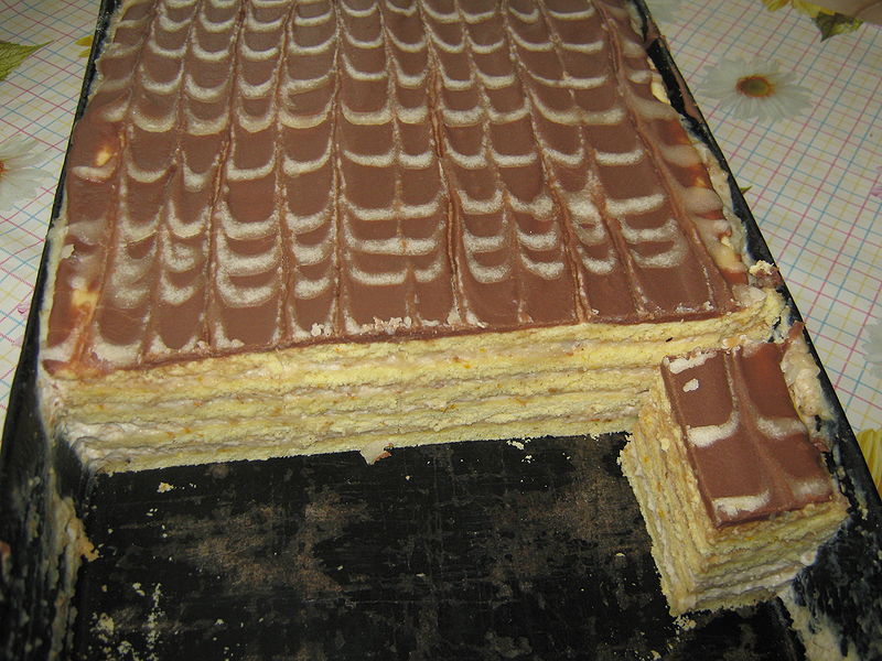 Fisier:Prajitura Alba ca Zapada 3.jpg