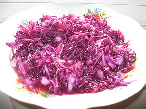 Salata de varza rosie