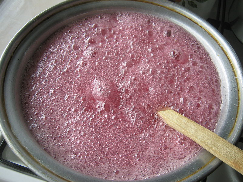 Fisier:Serbet de trandafiri 4.jpg