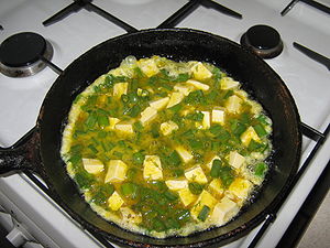 Omleta Cu Branza Marar Si Ceapa Verde Gastrowiki
