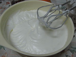 Prajitura cu crema de ciocolata si lapte condensat