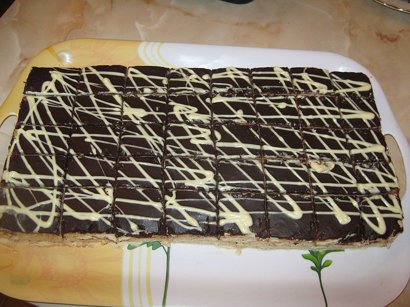 Fisier:Prajitura portionata.jpg