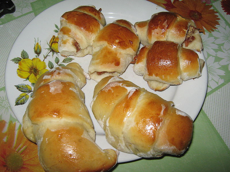 Fisier:Cornuri coapte 1.JPG