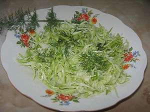 Salata simpla de varza alba