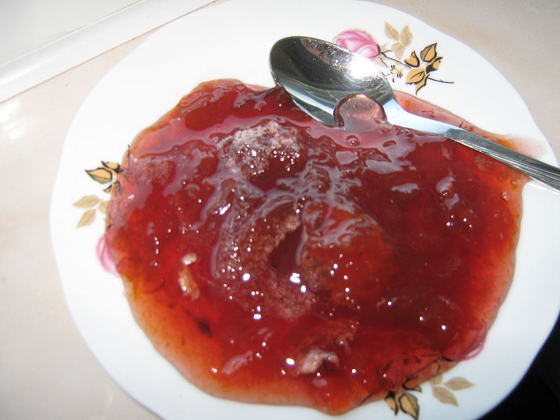 Fisier:Gem de prune decojite gata de servit.jpg