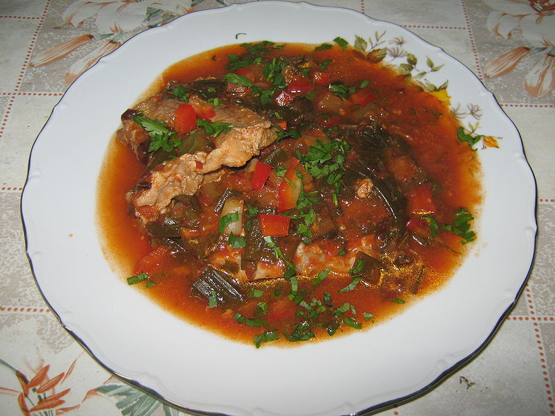 Fisier:Tocana de loboda cu carne de porc 1.jpg