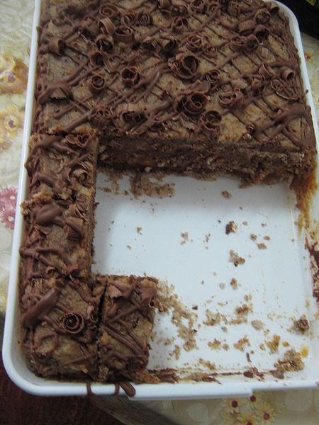 Fisier:Egipteana cu nuci.JPG