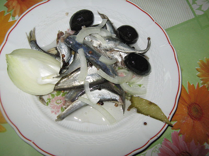 Fisier:Salata de hamsii.JPG