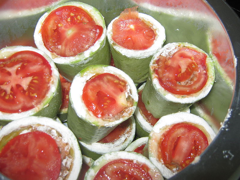 Fisier:Dovlecei umpliti cu carne 4.jpg