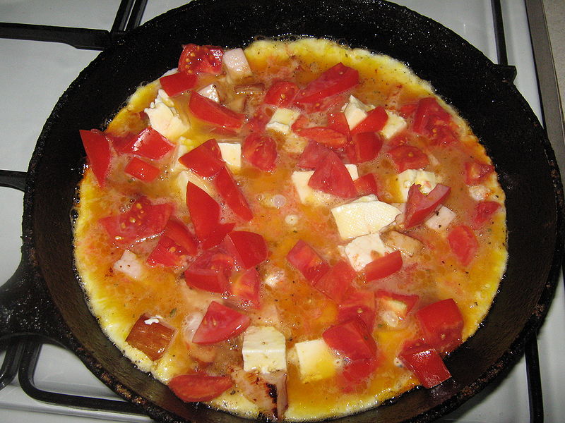 Fisier:Omleta pregatita de coacere.jpg