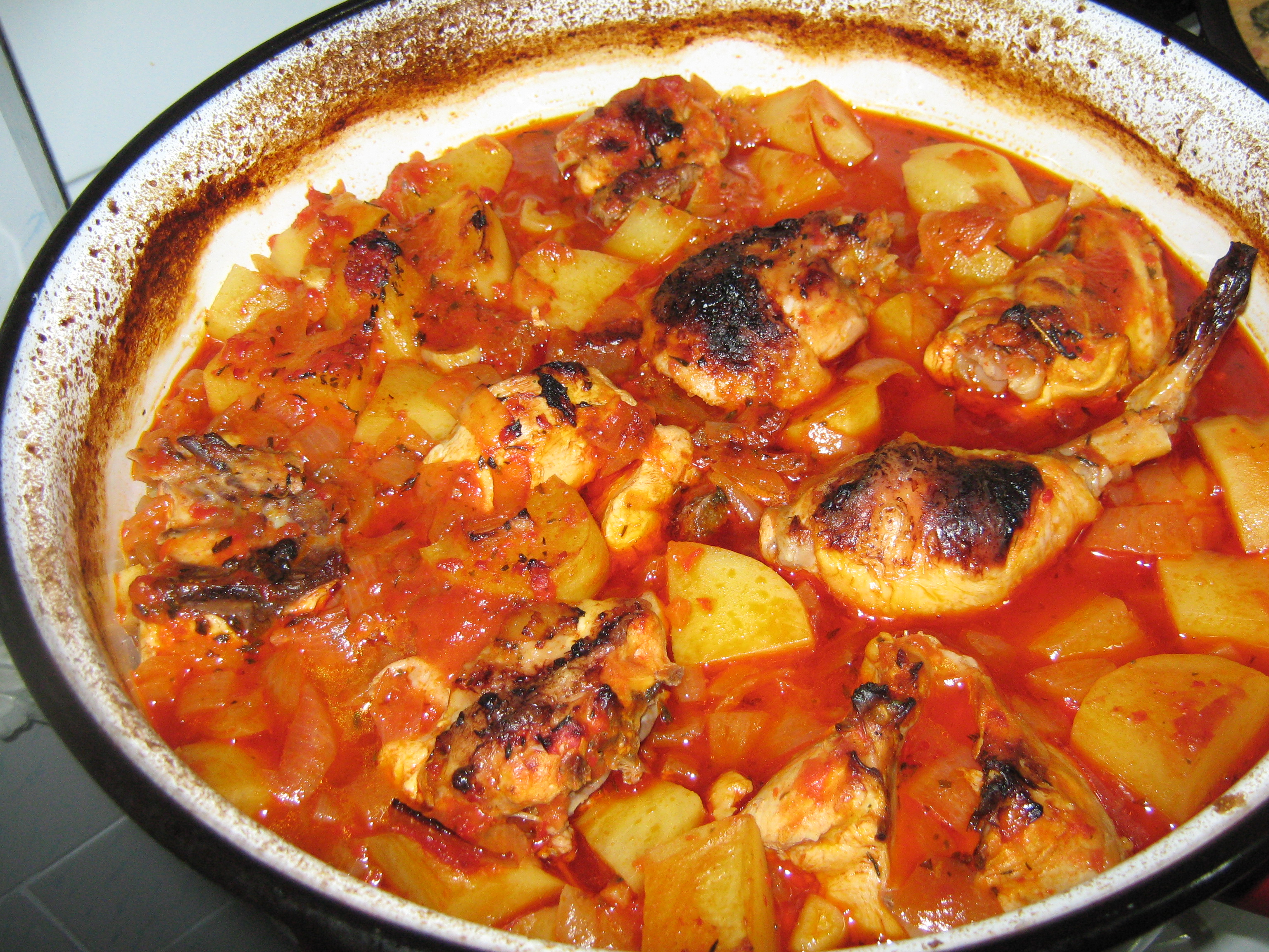 Cartofi la cuptor cu carne de pui