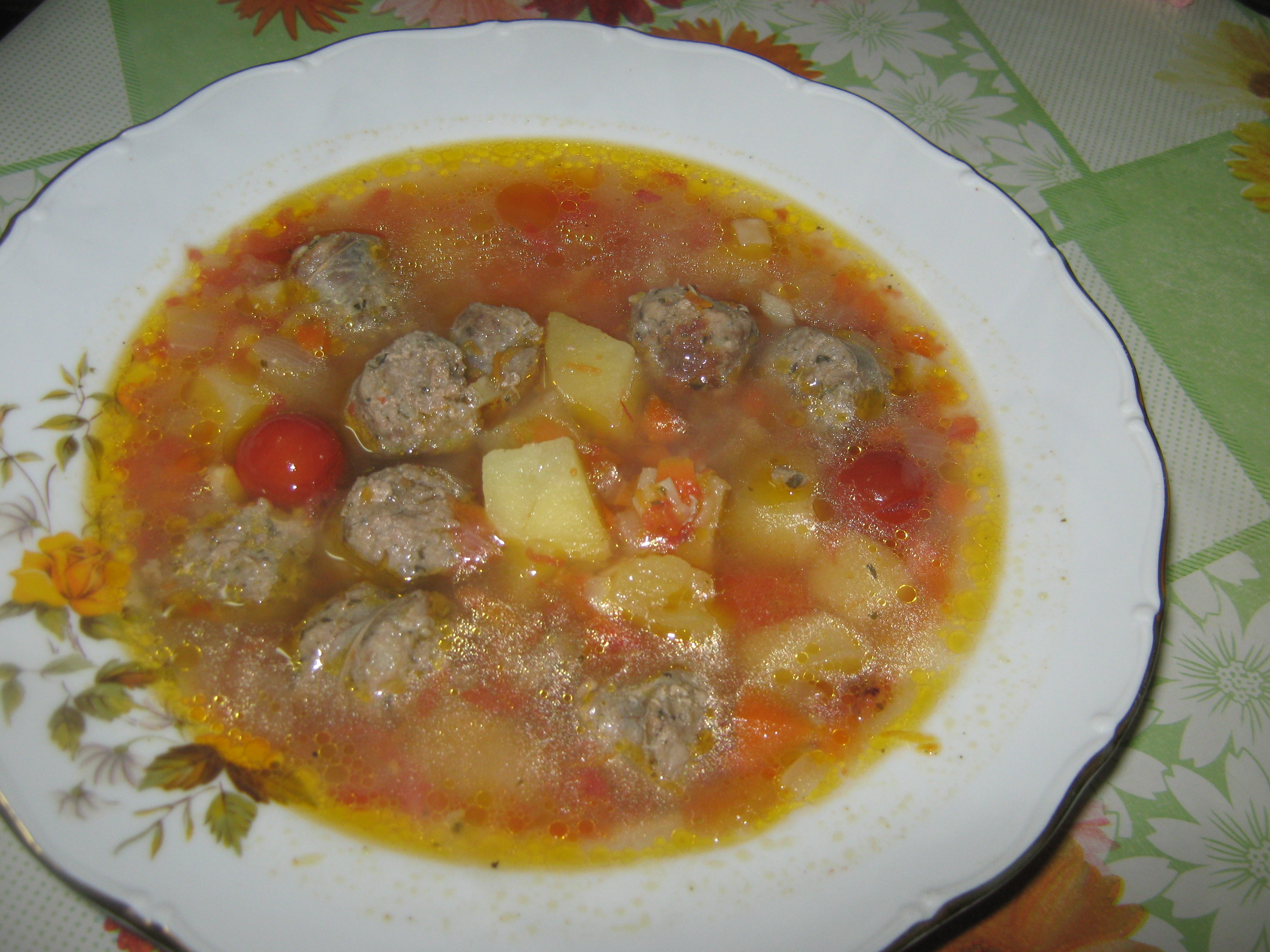 Ciorba cu carnati