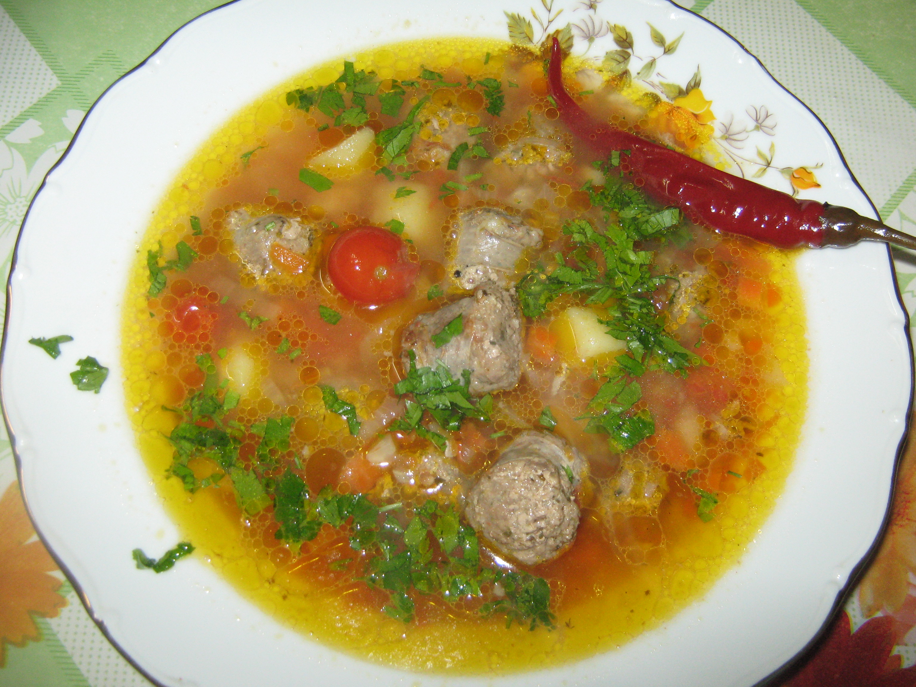 Ciorba cu carnati