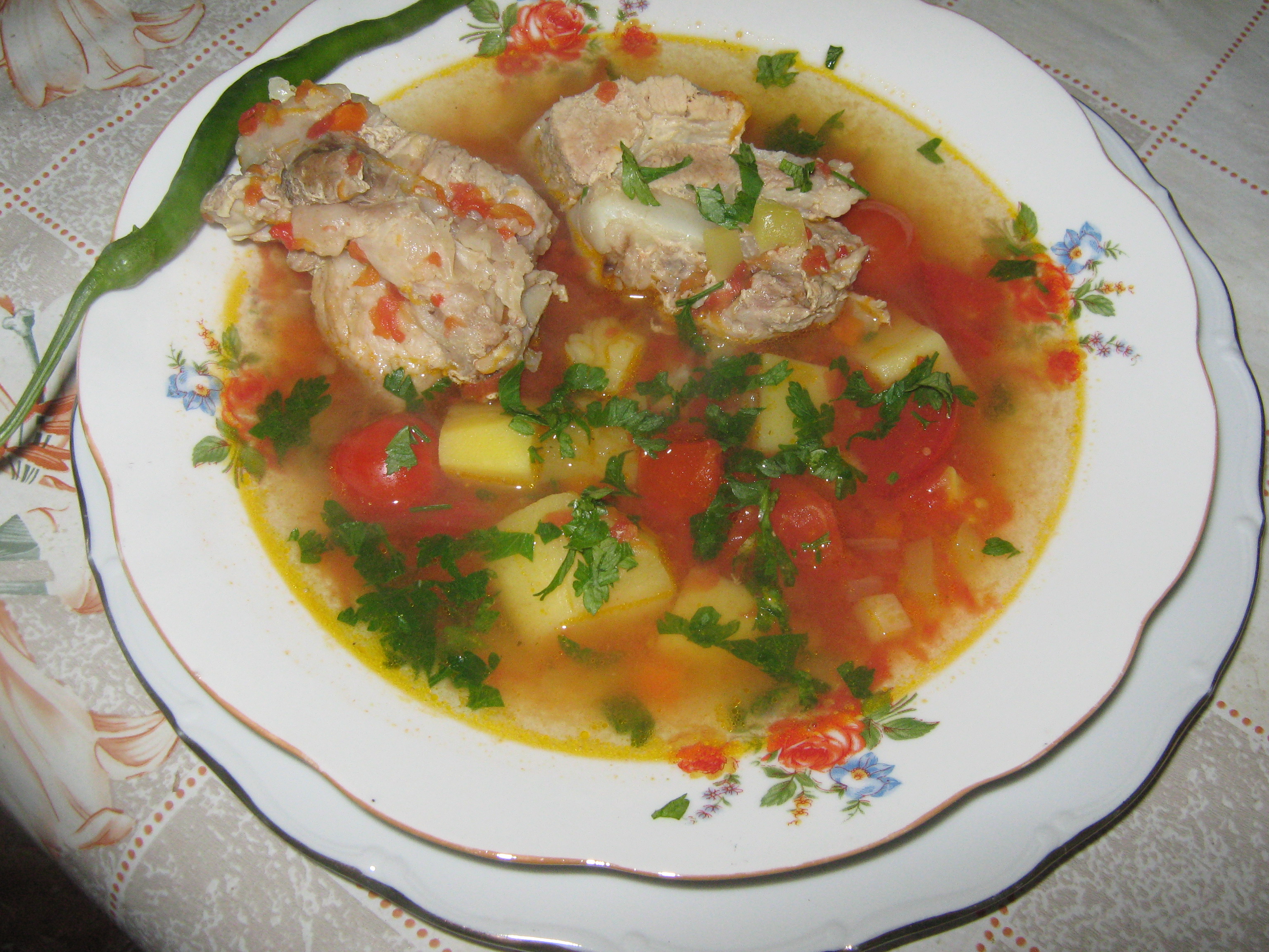 Ciorba taraneasca din coasta de porc
