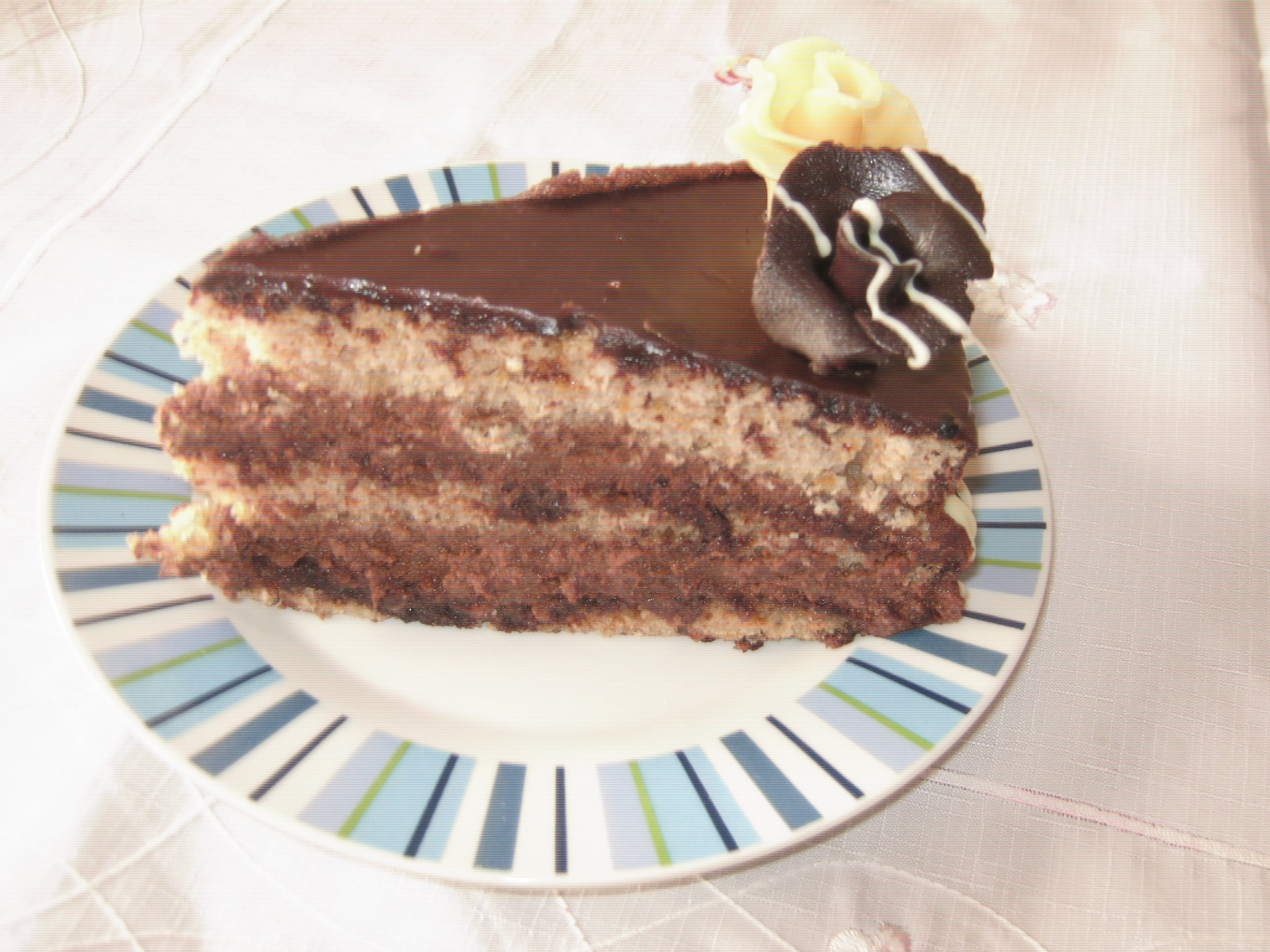 Prajitura/Tort cu nuca si crema Ganaj
