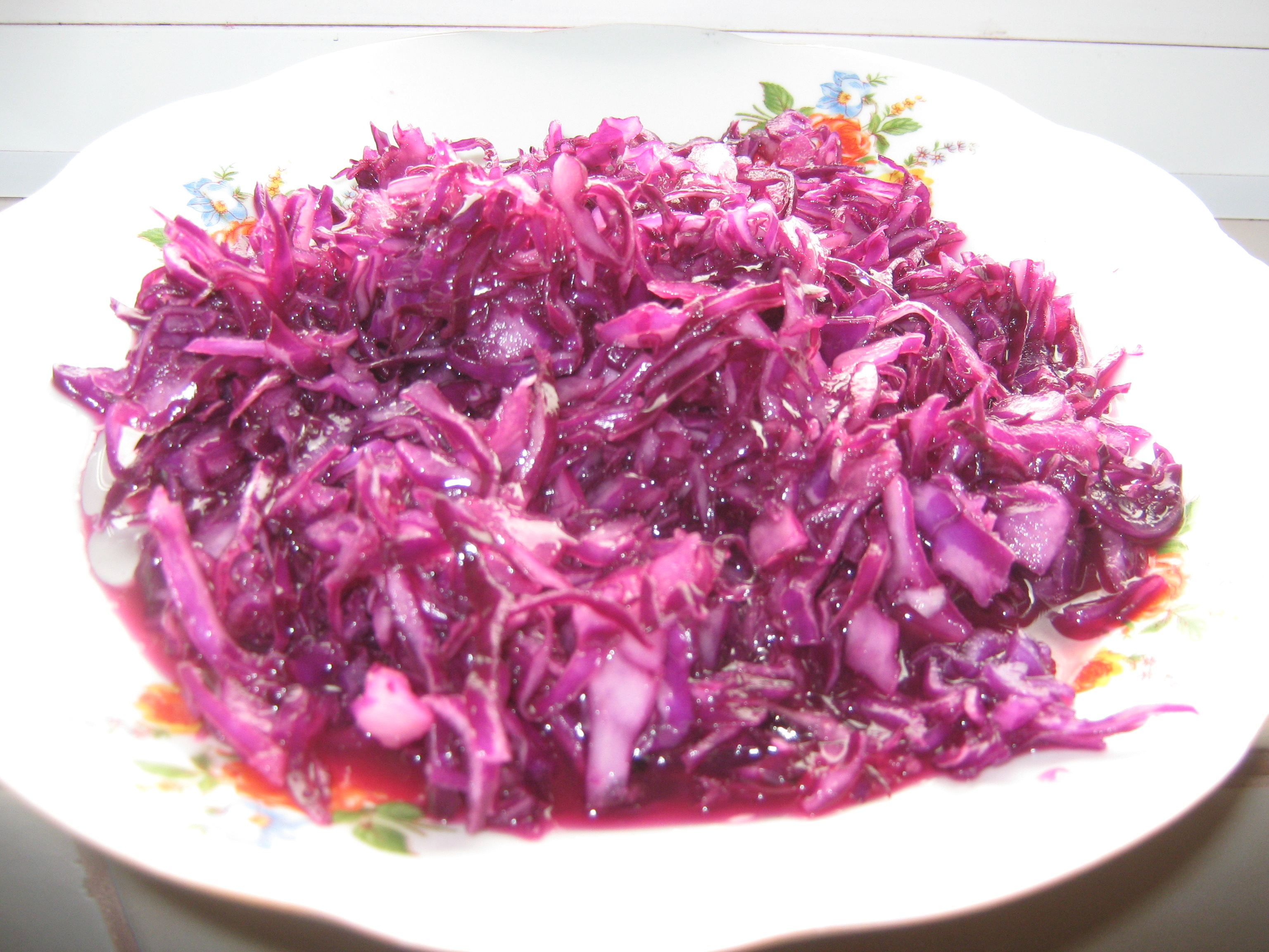 Salata de varza rosie