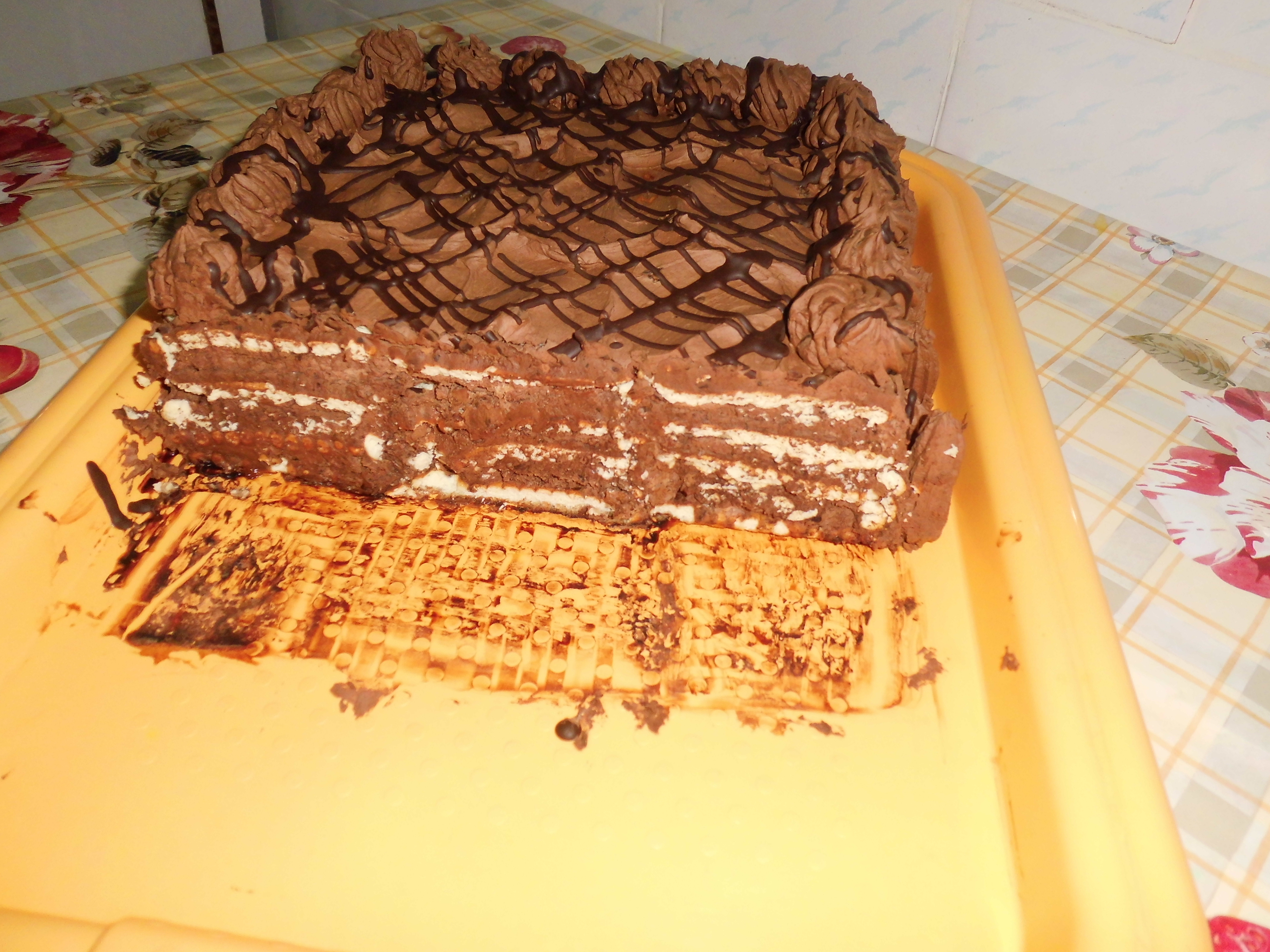 Tort fin de biscuiti si crema ganaj de ciocolata