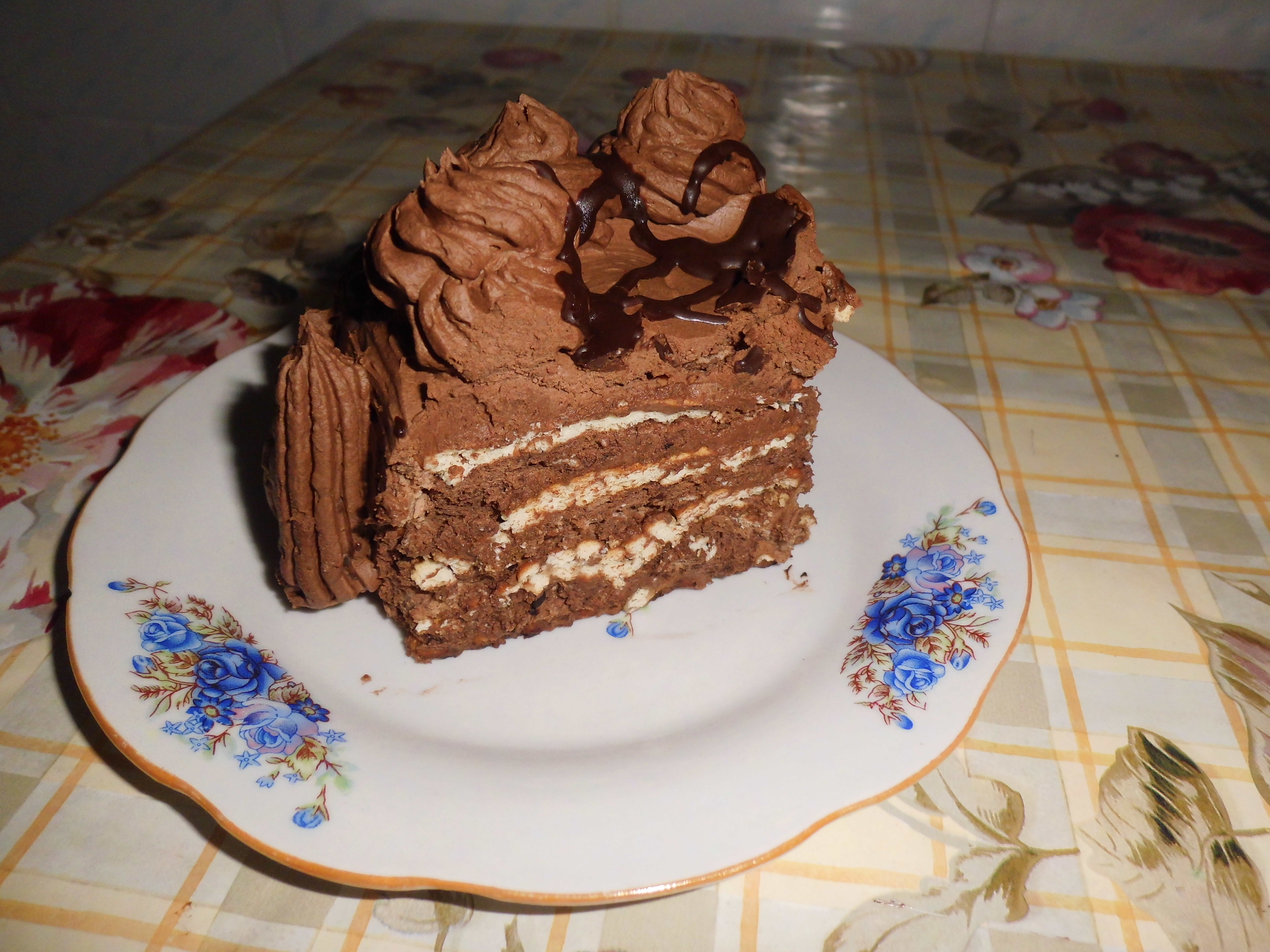 Tort fin de biscuiti si crema ganaj de ciocolata